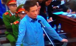 Hà Văn Thắm tại phiên tòa sơ thẩm lần 1.