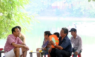 Hà Nội "bốc hỏa" giữa ngày thu