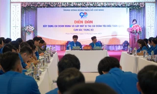 Quang cảnh diễn đàn.