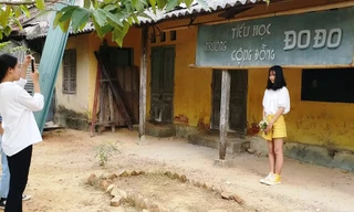 Sức hút của "Trường Tiểu học Cộng đồng Đo Đo" tại Thừa Thiên Huế vẫn rất mạnh mẽ, hấp dẫn sau nhiều ngày bộ phim "Mắt biếc" được công chiếu