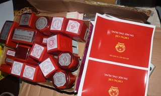 Tang vật vụ án làm giả con dấu, tài liệu của cơ quan, tổ chức.