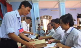 Chấm thi Ngữ Văn ở Huế: Không thấy điểm 10