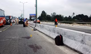 Hiện trường vụ tai nạn giao thông nghiêm trọng