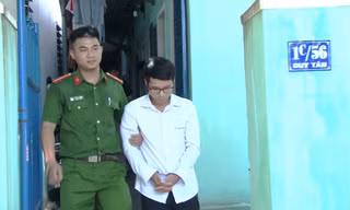 "Người nhện" Mai Kim Tánh.
