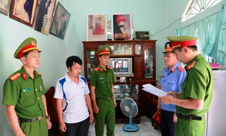 Đọc lệnh khởi tố, bắt tạm giam Nguyễn Xuân Hợp