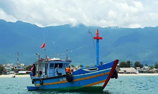 Tạm giữ tàu cá đưa người từ Đà Nẵng về TT-Huế để tránh dịch trái quy định.