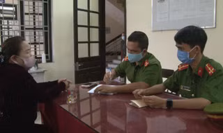 Công an làm việc với nghi can vận chuyển hơn 70kg thuốc nổ đi giữa phố.