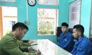 Hai 'đạo chích' chuyên đi ô tô Quân và Chính tại cơ quan công an.