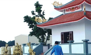 Công ty Cổ phần Công nghệ Frit Phú Sơn đã xây dựng phòng thờ này mà không được sự cho phép của cơ quan chức năng