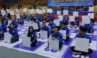 Thi cán bộ công chức, viên chức giỏi theo hình thức "Rung chuông vàng".