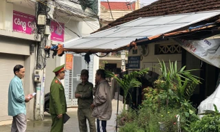 Tuyên truyền, nhắc người dân không ra đường vào thời điểm xảy ra bão số 9 và hoàn lưu bão.