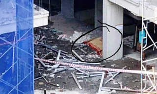 Hiện trường vụ tai nạn chết người tại công trình xây dựng chung cư cao tầng ở phường Xuân Phú, Huế.