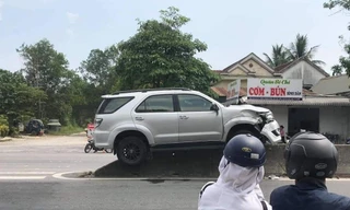 Hiện trường vụ tai nạn giao thông hy hữu