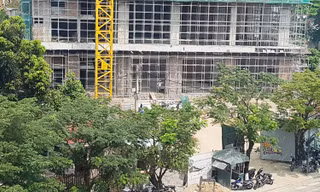 Ai đã ngó lơ hay chống lưng cho công trình dự án Goldland Plaza làm sập nhà dân tiếp tục thi công, bất chấp vấn đề pháp lý và đạo lý?