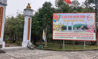 Năm nay, lễ hội đền Huyền Trân (Huế) đã không diễn ra đúng như kế hoạch đã định do tập trung phòng chống dịch bệnh virus Corona.