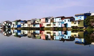 Phố cổ Bao Vinh nơi cuối nguồn sông Hương được "thay áo mới" ấn tượng.