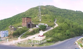 Tại hội nghị giao ban báo chí do Ban Tuyên giáo Tỉnh ủy TT-Huế tổ chức sáng 26/11, thông tin bán đất núi Hải Vân cho người Trung Quốc đã bị bác bỏ