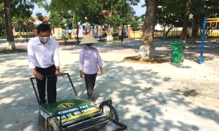 Xe rác thầy Tùng.