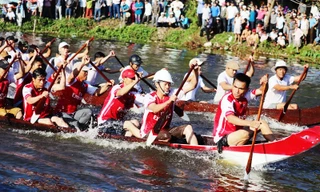 Hội đua trải hấp dẫn, tưng bừng và có số CĐV nhiều nhất từ trước đến nay tại TT-Huế