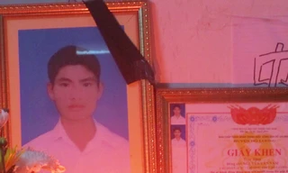 Cậu học trò quên mình cứu người