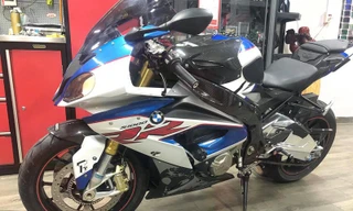 Chiếc xe được tìm thấy nhờ tin nhắn từ số điện thoại lạ.