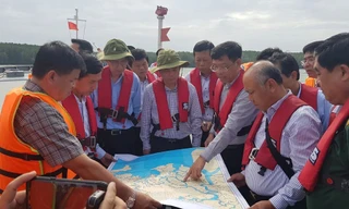 Bộ trưởng Giao thông cùng các đơn vị triển khai phương án xử lý sự cố.