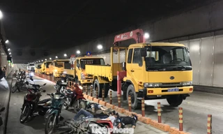 Diễn tập tai nạn liên hoàn giữa 5 ô tô và 30 xe máy trong hầm Thủ Thiêm 