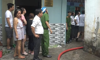 Căn nhà bị cháy nằm sâu trong hẻm nhỏ.