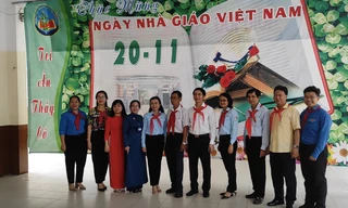 Bí thư TƯ Đoàn chúc mừng thầy cô nhân ngày 20/11