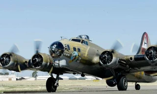 Lý do B-17 được mệnh danh ‘pháo đài bay’ thời Thế chiến II