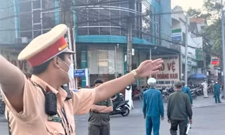 Sơ tán dân, phong tỏa đường xử lý khí gas bị rò rỉ ở xưởng đá lạnh Bình Dương