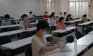 Thí sinh dự thi trường THPT Chuyên năm 2021. Ảnh: Mạnh Thắng 