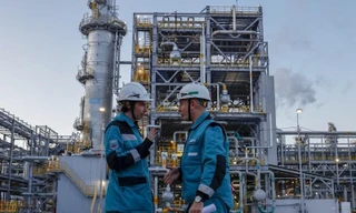 Liên minh châu Âu cân nhắc hạ mức giá trần dầu Nga