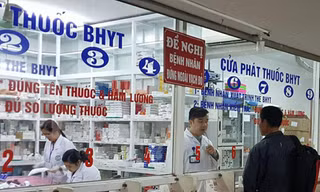 Nhiều người bệnh có thẻ BHYT phải tự bỏ tiền mua thuốc 