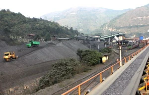 Khai thác than tại Công ty than Vàng Danh thuộc TKV. (Ảnh: Hà Thái/TTXVN)