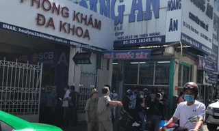 Theo đại diện Trung tâm Y tế quận 10, hiện ngành y tế đang phong toả Trung tâm y khoa Medic và điều tra dịch tễ, truy vết những trường hợp tiếp xúc với ca nghi mắc. Ảnh: Uyên Phương