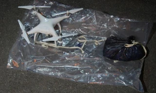 Máy bay không người lái cùng túi đựng ma túy và điện thoại được phát hiện gần nhà tù Pentonville