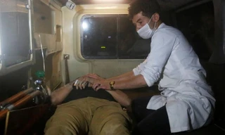 Một người bị thương trong vụ tấn công ở trường Đại học Mỹ ở Kabul.