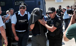 Hàng nghìn thành viên lực lượng vũ trang Thổ Nhĩ Kỳ bị bắt giữ sau vụ đảo chính.