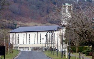 Đài hỏa táng Thornhill ở Cardiff