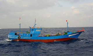Một tàu cá Trung Quốc