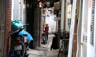 Sống hàng chục năm trong những căn nhà xập xệ, cũ nát vì dự án 'treo'