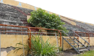 Sân vận động 'hoành tráng' nhưng 'ngủ quên' cả chục năm ở Hà Nội