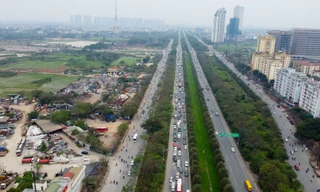 Đại lộ Thăng Long ùn tắc hàng cây số