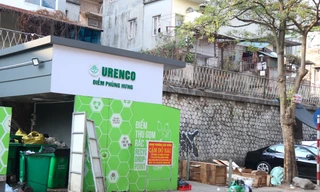 Ngổn ngang rác tại các khu phân loại sau 6 tháng triển khai thí điểm