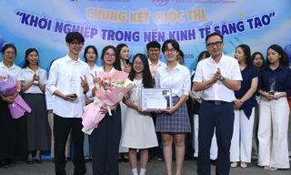 Nhóm sinh viên đoạt giải nhất thi khởi nghiệp với dự án làm mới Tiếng Việt