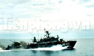 Chiến hạm xuất kích giữ chủ quyền biển đảo