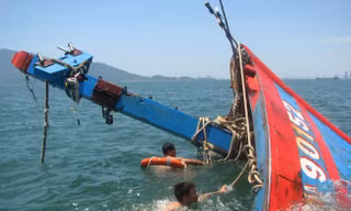 Tàu cá Quảng Ngãi bị tàu Trung Quốc đâm chìm gần Hoàng Sa