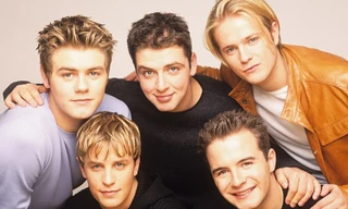 Vé chợ đen xem Westlife tại TPHCM cao 'cắt cổ'