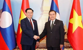 Truyền thông Lào đưa tin đậm nét về chuyến thăm của Chủ tịch Quốc hội